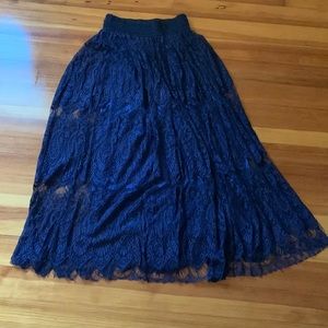 Red Queen lace maxi skirt